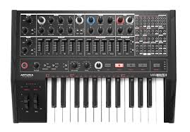 Arturia MiniBrute 2: Halvmodulär Analog Synthesizer